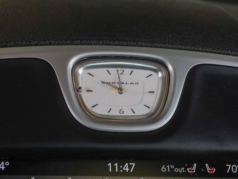 Used 2023 Chrysler 300 Touring L image 14