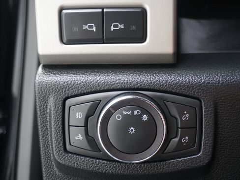 Used 2019 Ford F450 Lariat w/ Lariat Value Package AWD/4WD image 28