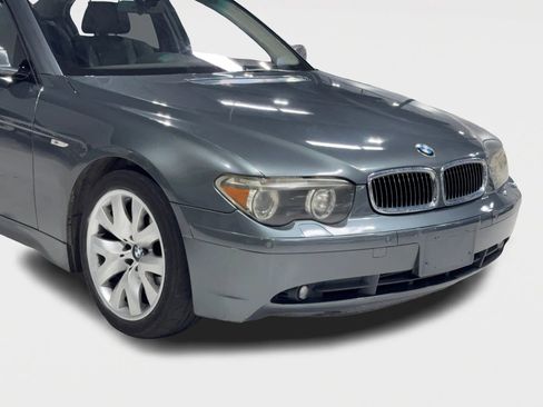 Used 2003 BMW 745Li image 3