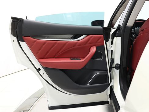 Used 2023 Maserati Levante Modena S image 46