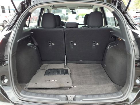 Used 2023 Nissan Kicks SV FWD image 28