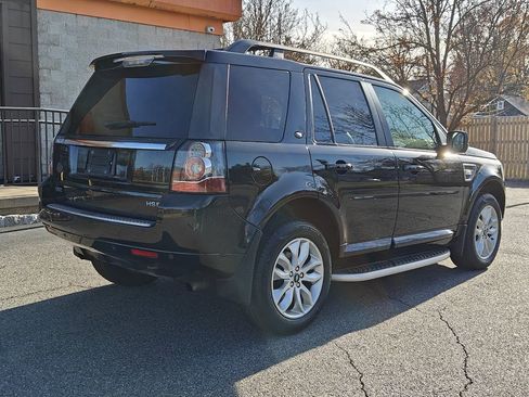 Used 2014 Land Rover LR2 HSE image 3