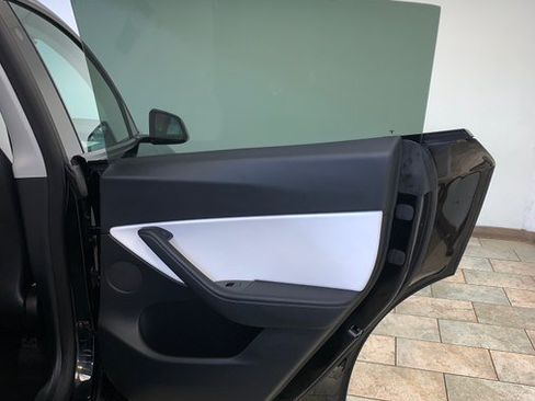 Used 2021 Tesla Model Y Performance AWD/4WD image 57