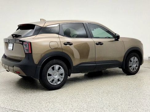 Used 2025 Nissan Kicks S AWD/4WD image 5
