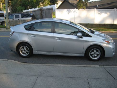 Used 2011 Toyota Prius Two FWD image 4