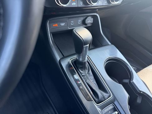 Used 2025 Honda Civic Sport image 14