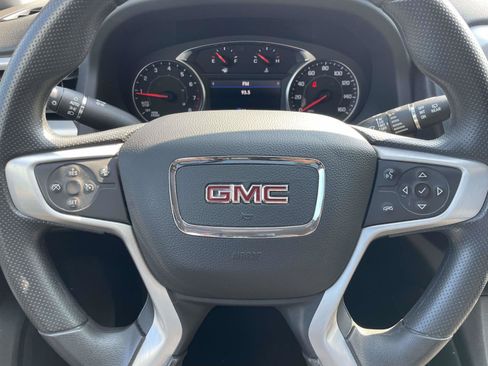 Used 2023 GMC Acadia SLE w/ Driver Convenience Package FWD image 20