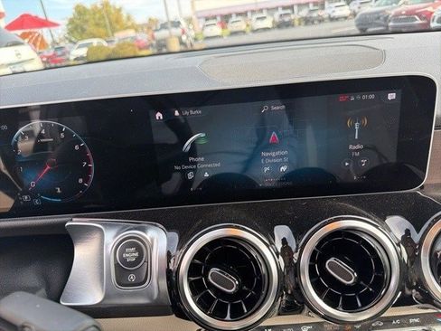 Used 2021 Mercedes-Benz GLB 250 GLB 250 image 10