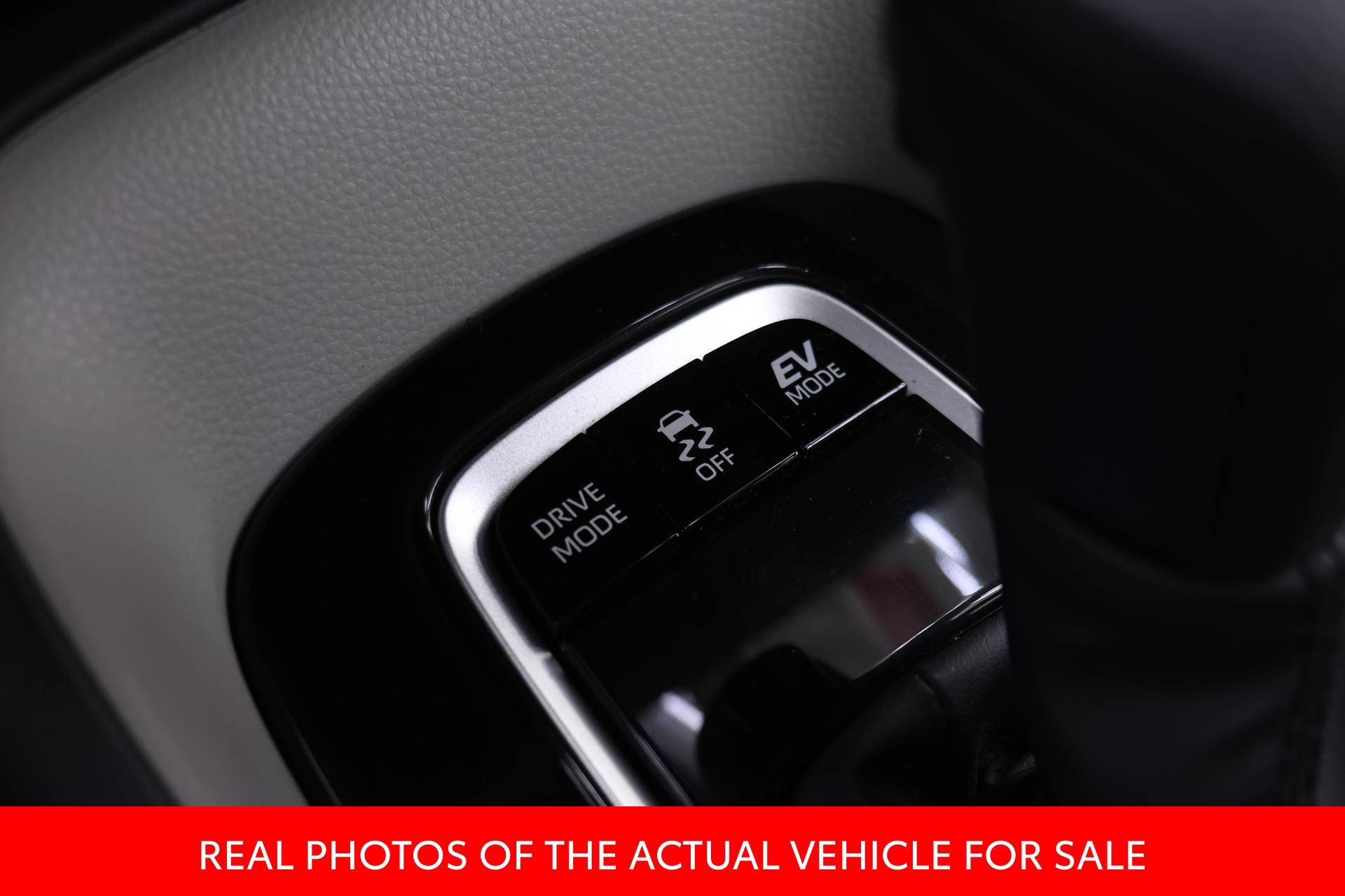 Certified 2025 Toyota Corolla LE FWD image 6