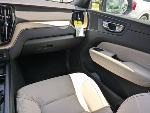 New 2026 Volvo XC60 T8 Core image 18