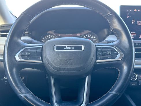 Used 2022 Jeep Compass Limited image 40