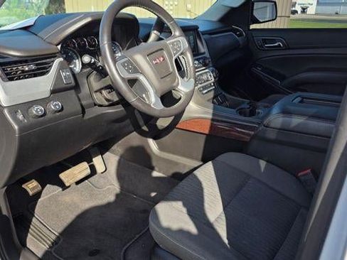 Used 2020 GMC Yukon SLE AWD/4WD image 11