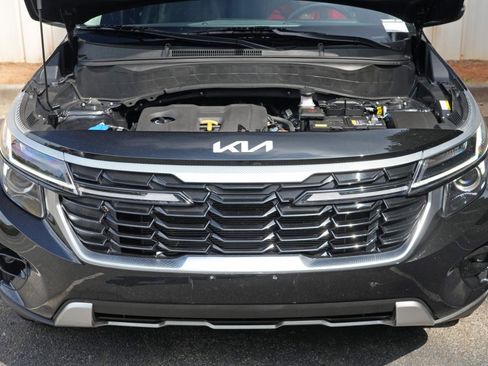 Used 2024 Kia Seltos S FWD image 7