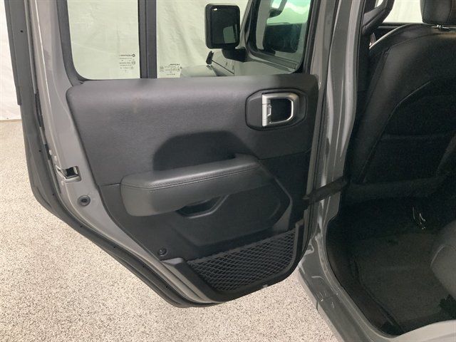 Used 2023 Jeep Wrangler Unlimited Sahara AWD/4WD image 18