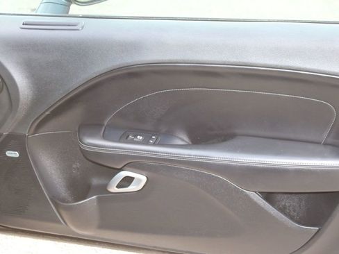 Used 2015 Dodge Challenger SXT Plus image 16