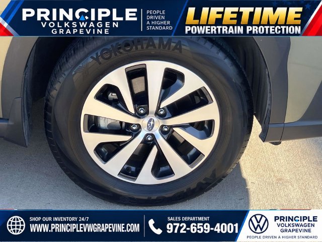 Used 2025 Subaru Outback Premium AWD/4WD image 3