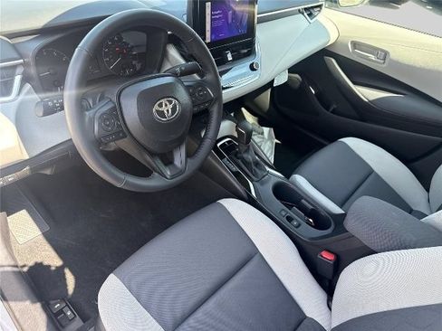 Used 2024 Toyota Corolla LE w/ LE Premium Package FWD image 10