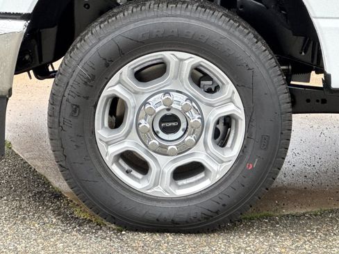 New 2026 Ford F250 XLT image 28