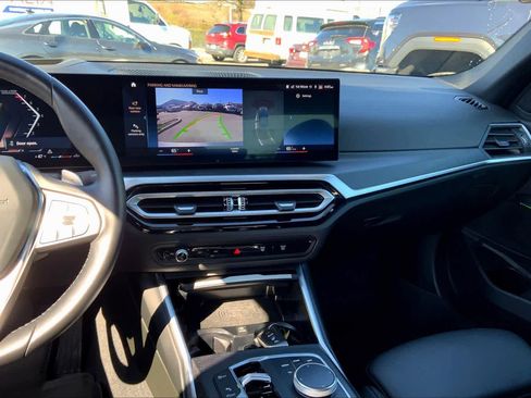 Used 2023 BMW 330i xDrive Sedan w/ Premium Package image 7