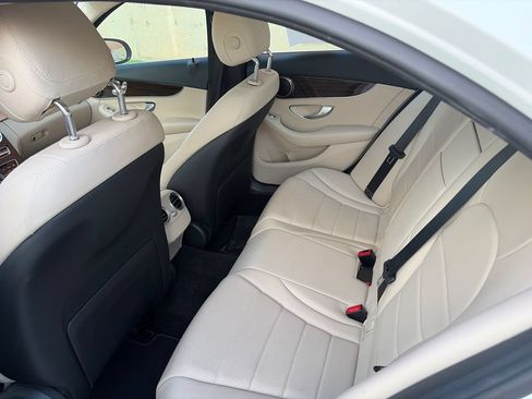 Used 2017 Mercedes-Benz C 300 4MATIC Sedan image 7
