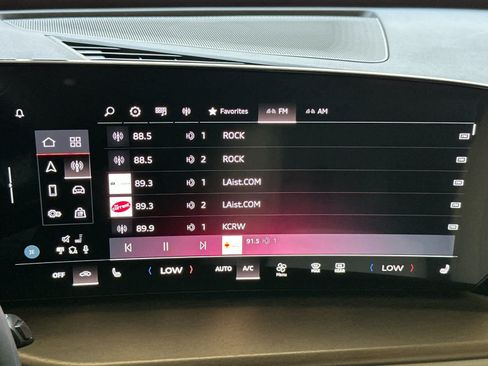 Used 2025 Audi Q5 Premium w/ Convenience Package AWD/4WD image 18