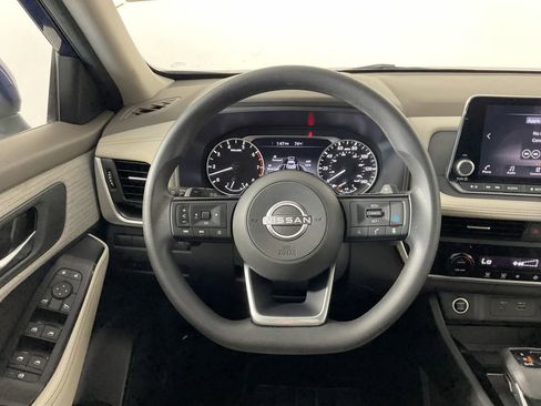 Used 2023 Nissan Rogue SV image 12