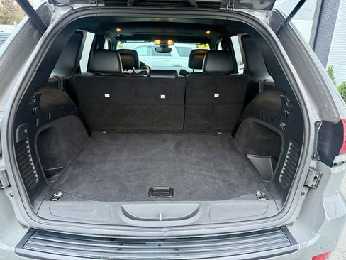 Used 2020 Jeep Grand Cherokee Altitude image 20