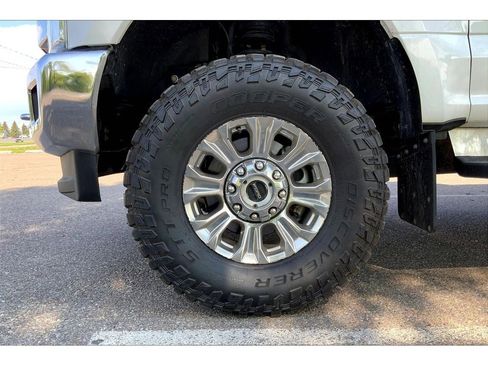 Used 2019 Ford F250 Lariat w/ Lariat Ultimate Package image 9