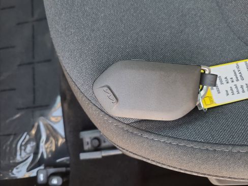 Used 2025 Kia K4 LXS image 28