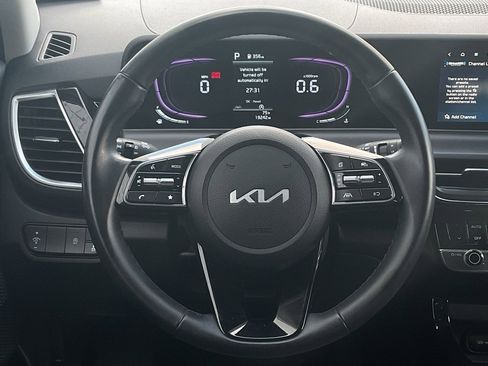 Used 2025 Kia Seltos S image 21