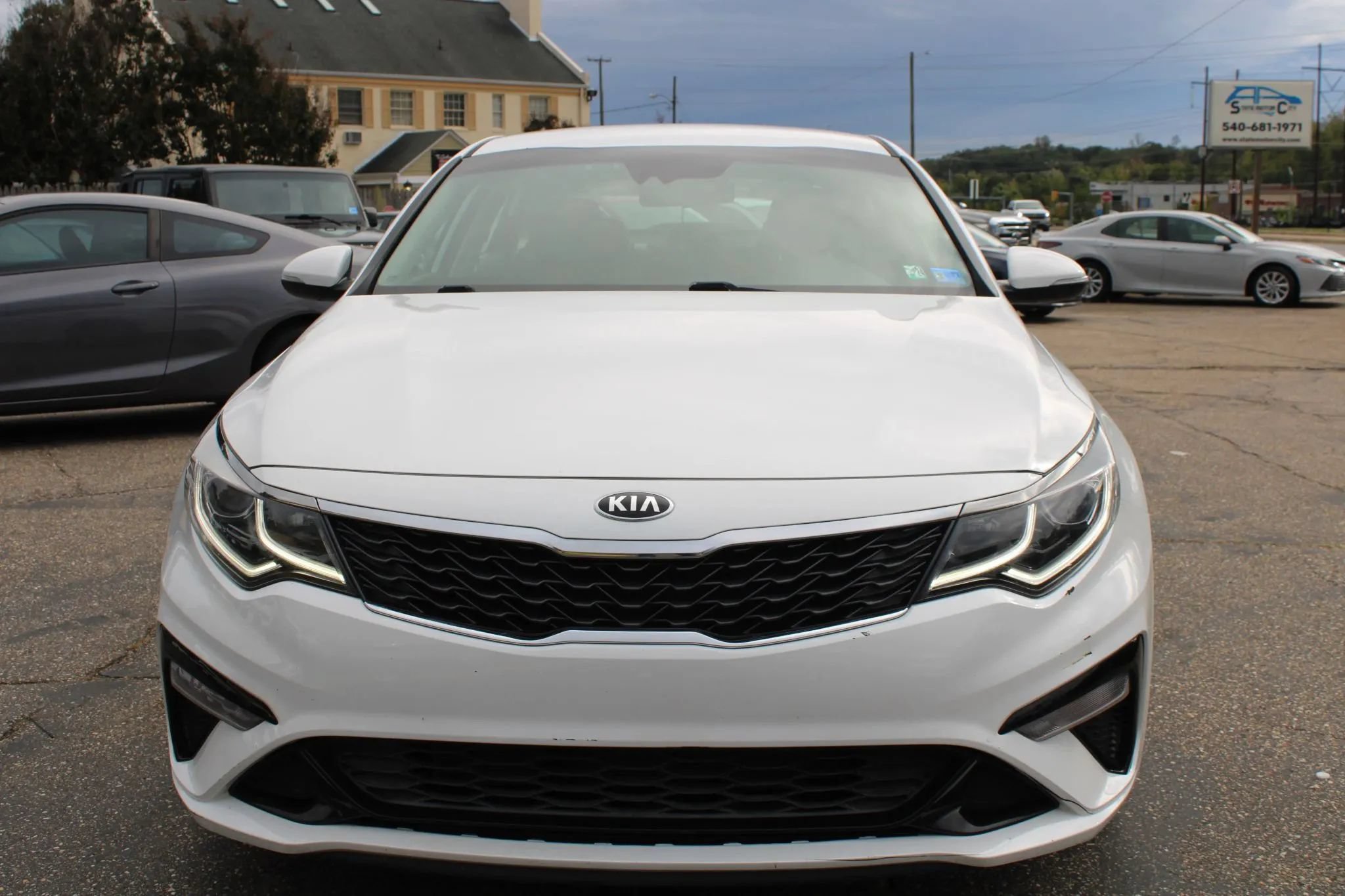Used 2020 Kia Optima LX FWD image 4