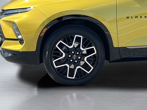 Used 2024 Chevrolet Blazer RS w/ Driver Confidence II Package image 10