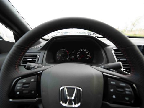 New 2026 Honda Ridgeline Black Edition image 15