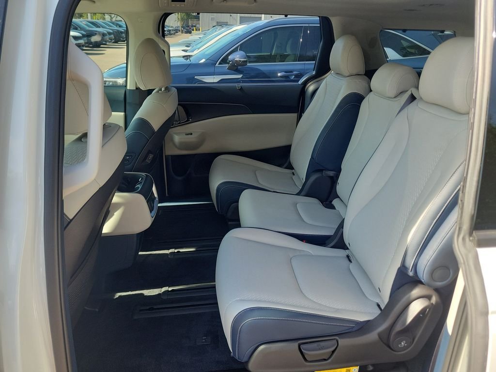 New 2026 Kia Carnival SX Prestige FWD image 16