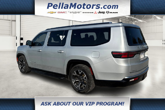 Used 2024 Jeep Wagoneer L Series III w/ Flexible Seating Group AWD/4WD image 5