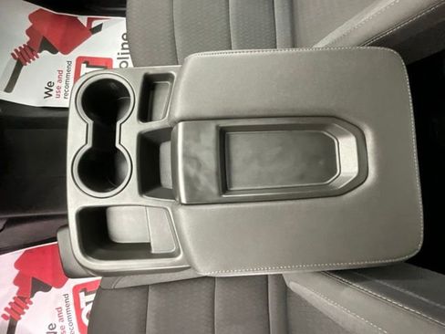 Used 2022 Chevrolet Silverado 1500 LT AWD/4WD image 19