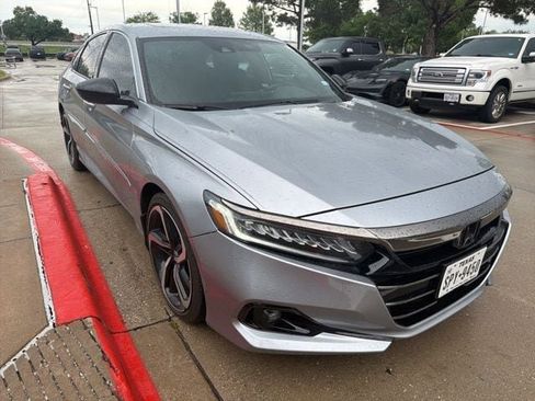 Used 2022 Honda Accord Sport image 3
