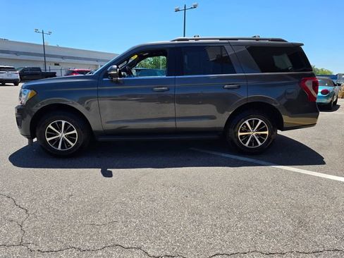Used 2018 Ford Expedition XLT AWD/4WD image 29