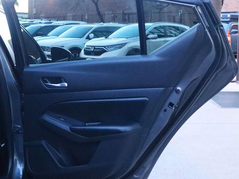 Used 2022 Nissan Altima 2.5 S image 26