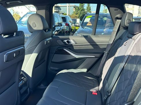 Used 2024 BMW X5 xDrive40i w/ Premium Package AWD/4WD image 30