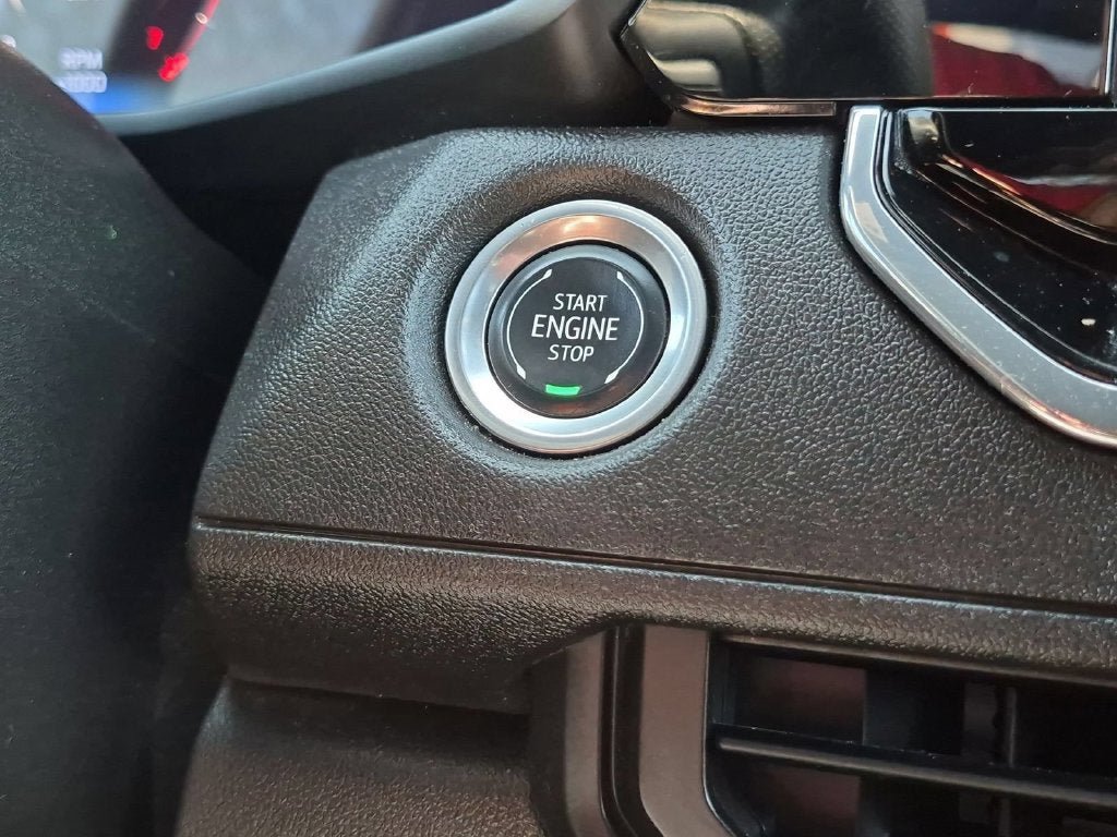 Used 2024 Chevrolet Colorado W/T RWD image 19