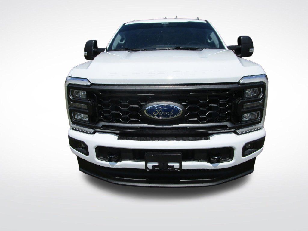 Used 2025 Ford F250 XL w/ STX Appearance Package AWD/4WD image 5