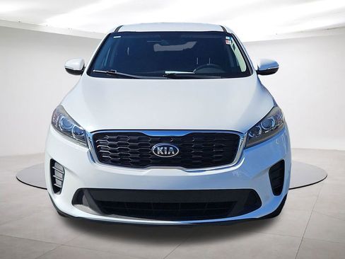 Used 2019 Kia Sorento LX image 2