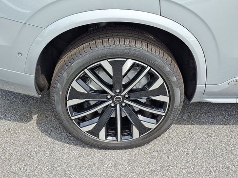 Used 2026 Volvo XC90 B6 Plus w/ Protection Package Premier AWD/4WD image 5