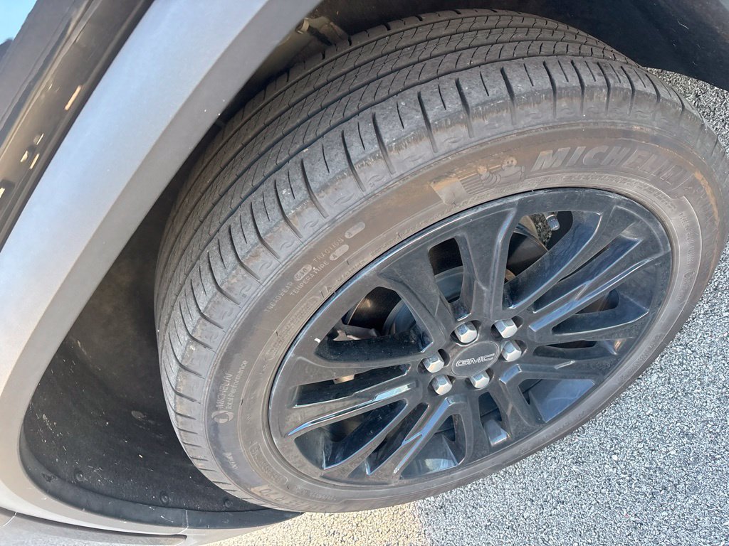 Used 2023 GMC Acadia SLT w/ Elevation Edition FWD image 24