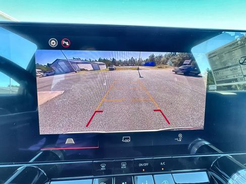 New 2026 GMC Canyon Elevation image 15