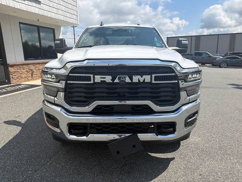 Used 2025 RAM 2500 Big Horn AWD/4WD image 12
