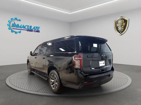 Used 2024 Chevrolet Suburban Z71 w/ Luxury Package AWD/4WD image 3