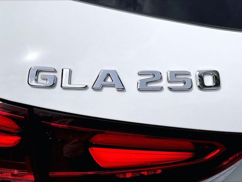 Used 2024 Mercedes-Benz GLA 250 image 10