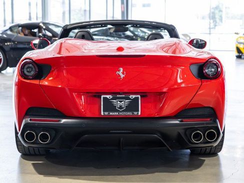 Used 2019 Ferrari Portofino RWD image 5